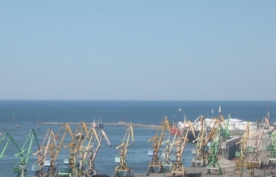 В Клайпедский порт прибыл самый крупный в истории контейнеровоз
