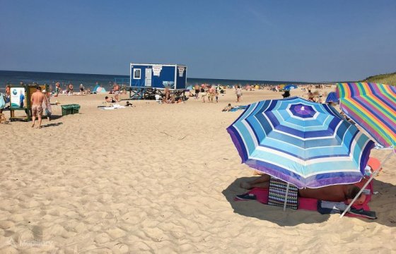 В Литве снова разрешили торговать алкоголем на пляжах