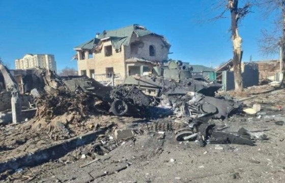 «Моя мама, плача, говорит мне, что в мой дом попал снаряд»