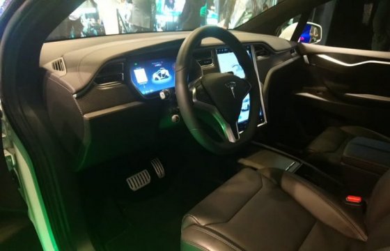 Tesla объявила об отзыве 123 тыс. электромобилей