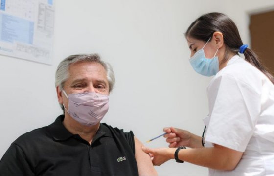 Президент Аргентины заболел коронавирусом после прививки «Спутником»