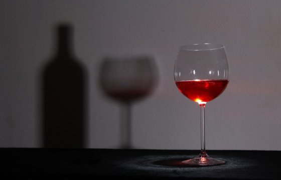 В США продали самую дорогую в мире бутылку вина
