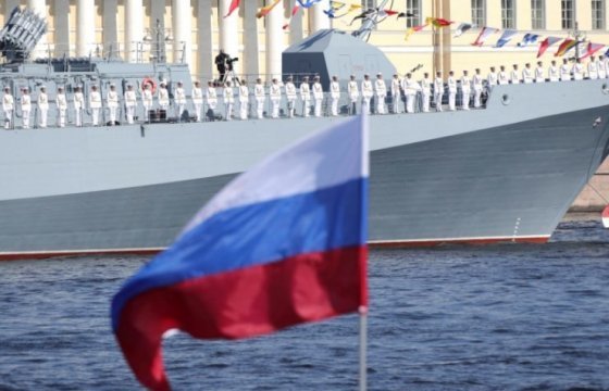 Российские корабли провели артиллерийские стрельбы в Балтийском море