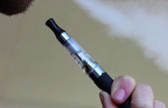 Сейм Литвы рассмотрит предложение о запрете ароматизированных электронных сигарет