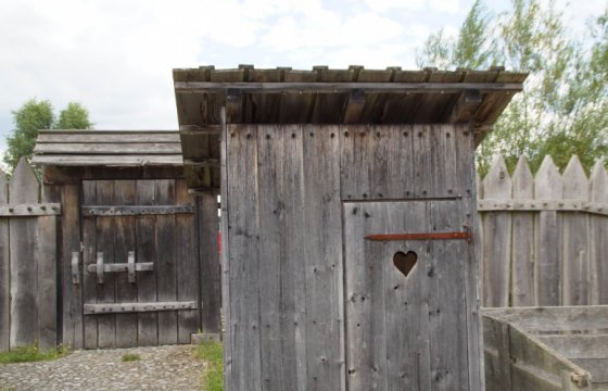 Еврокомиссия призвала Литву срочно решить вопрос уличных туалетов