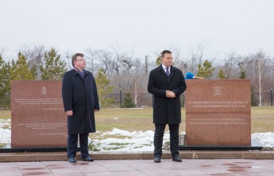 Премьер Эстонии открыл мемориал в память о политзаключенных в Казахстане