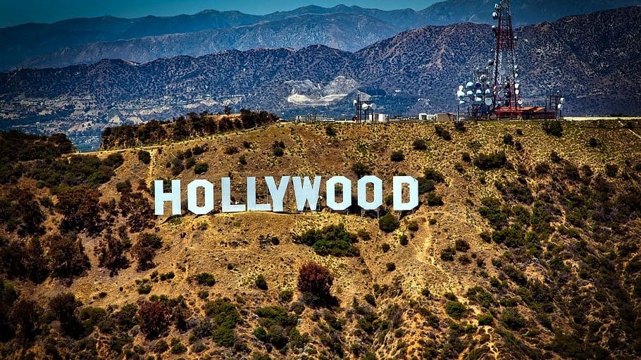 Более 150 тысяч голливудских актеров уходят на забастовку — The New York Times