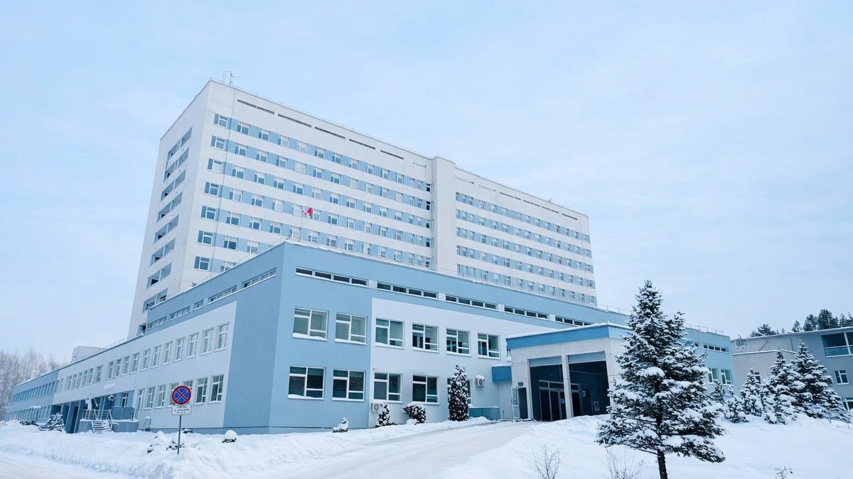 Даугавпилсская больница уволила 49 сотрудников с гражданством России и Беларуси из-за закона о национальной безопасности