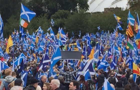Жители Шотландии вышли на марш за независимость