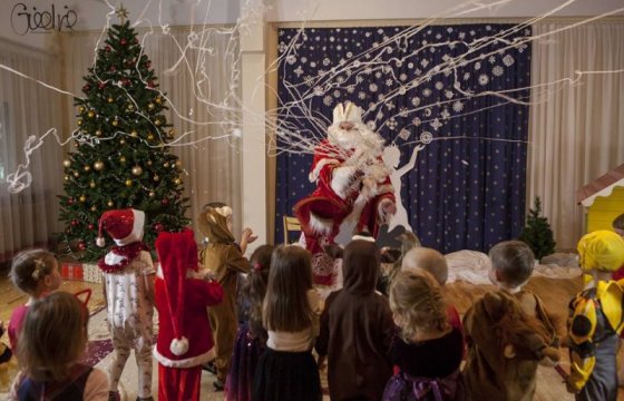 Дед Мороз и Снегурочка из Литвы: как поздравление крестницы переросло в семейный бизнес