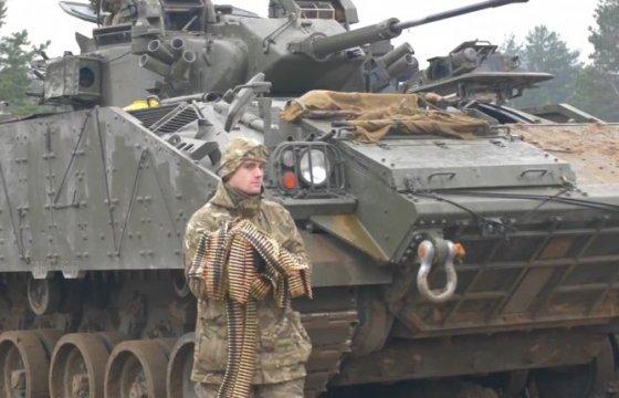 Британские военные участвуют в учениях в латвийском Адажи