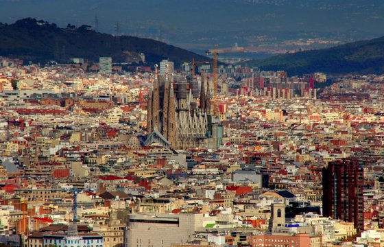 В Барселоне ввели новые ограничения из-за Covid-19