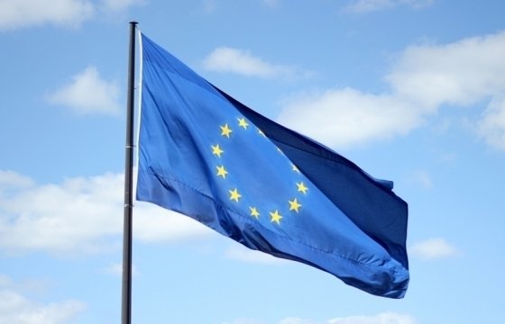 Еврокомиссия намерена штрафовать страны ЕС за отказ принимать беженцев