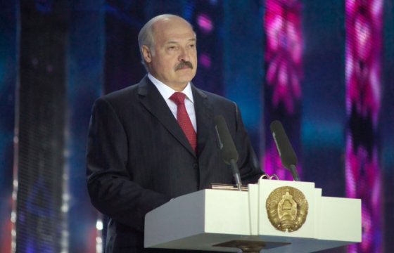 Лукашенко запретил принимать самолеты из Украины