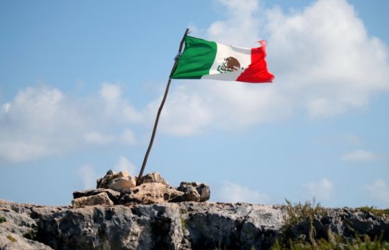 Мексика задействовала армию, чтобы остановить мигрантов, направляющихся в США