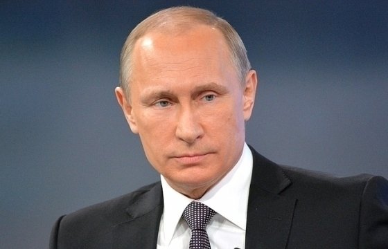 Путин поздравил Макрона с победой на президентских выборах и пожелал ему здоровья