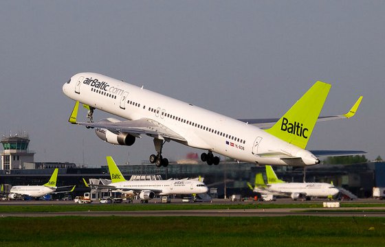 Авиакомпания аirBaltic возобновила рейсы из Вильнюса в Амстердам