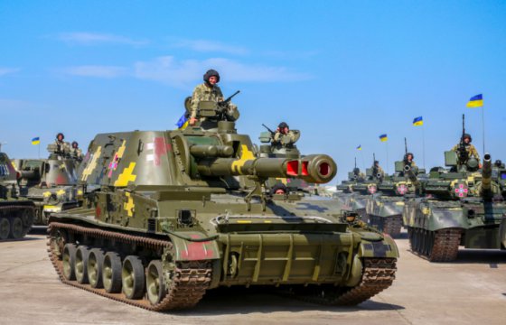 Киев заявил о потребности в защитном и наступательном оружии