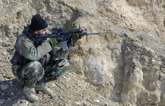 В Афганистане при нападении талибов на военную базу погибли 140 человек