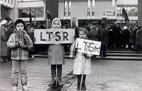 По часам: как Литва восстановила Независимость 31 год назад