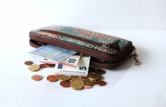 Средняя эстонская зарплата «на бумаге» – 1065 евро