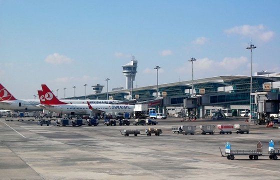 Пассажиров рейса Стамбул–Торонто эвакуировали из-за угрозы взрыва
