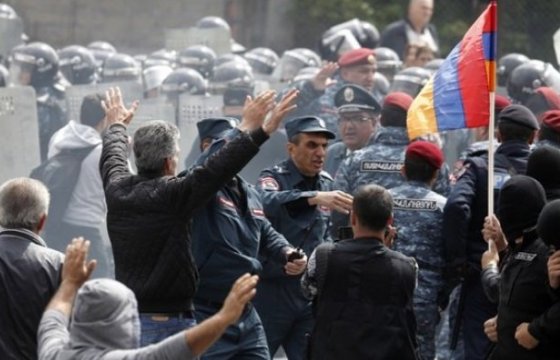 В Армении началась «Тотальная забастовка»