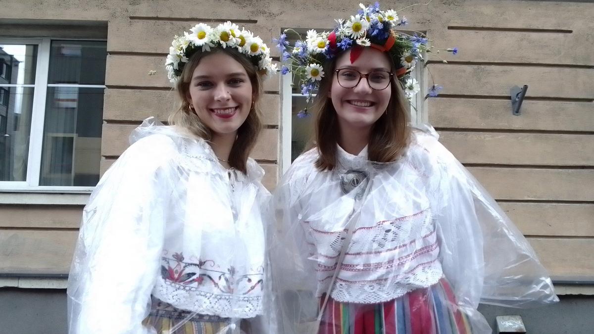 В Таллинне прошло шествие участников Молодежного праздника песни и танца