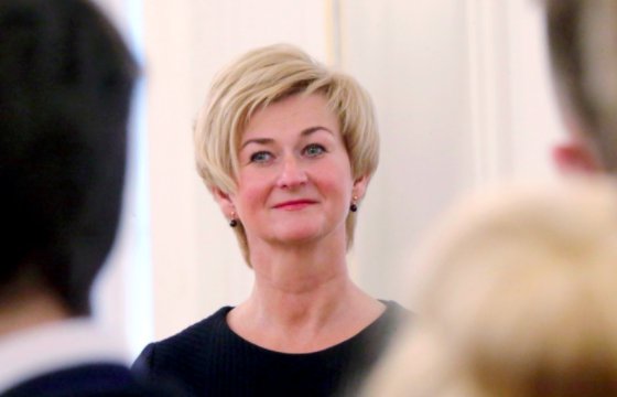 Супруга президента Латвии: К юбилею страны нужно найти семьи всем сиротам