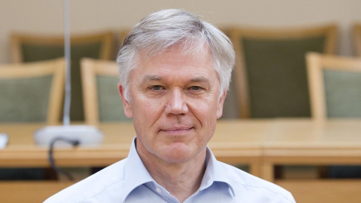 Минкульт Литвы требует объяснений у главы языковой инспекции Аудрюса Валотки: он заявил, что «цыгане» и «негры» — нормальные слова