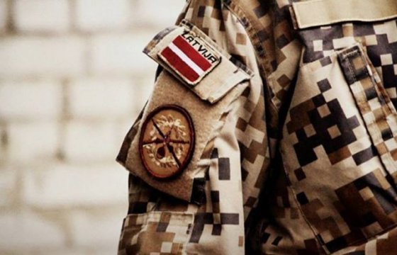 В Латвии расследуют дело о присвоении экипировки Национальных вооруженных сил