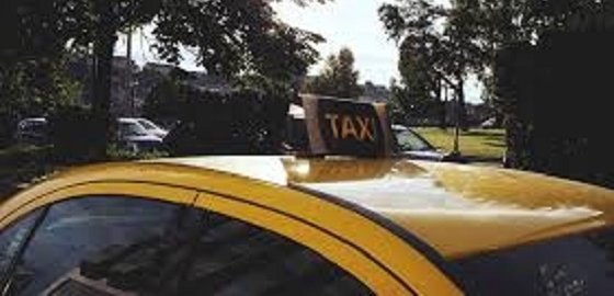 Нарвские таксисты протестуют против новых требований знания языка