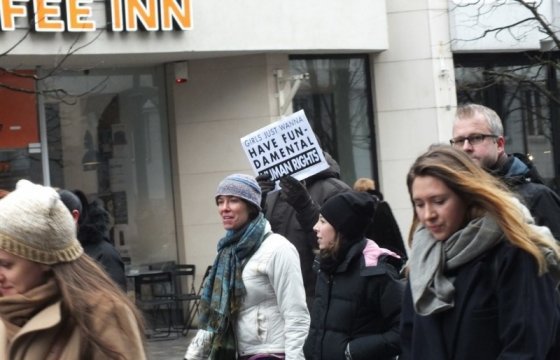 В Вильнюсе прошел марш в защиту женщин от насилия (ФОТО)