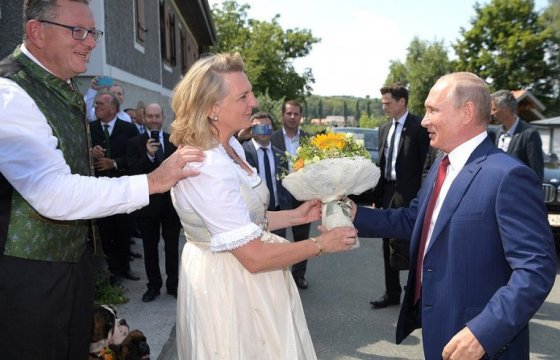 Путин посетил свадьбу главы МИД Австрии