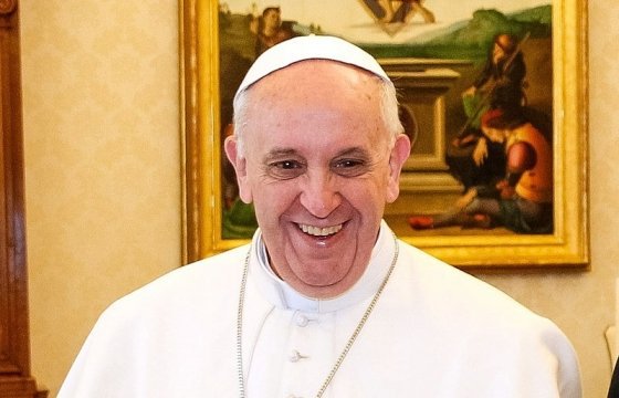 Папа Римский назвал Интернет и соцсети «божьим даром»