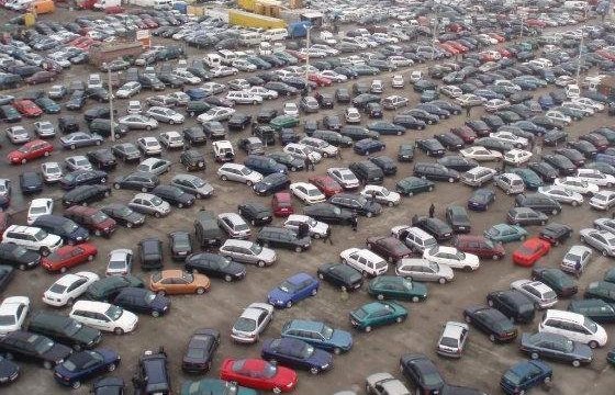 Старые автомобили в Латвии не станут облагать дополнительным налогом