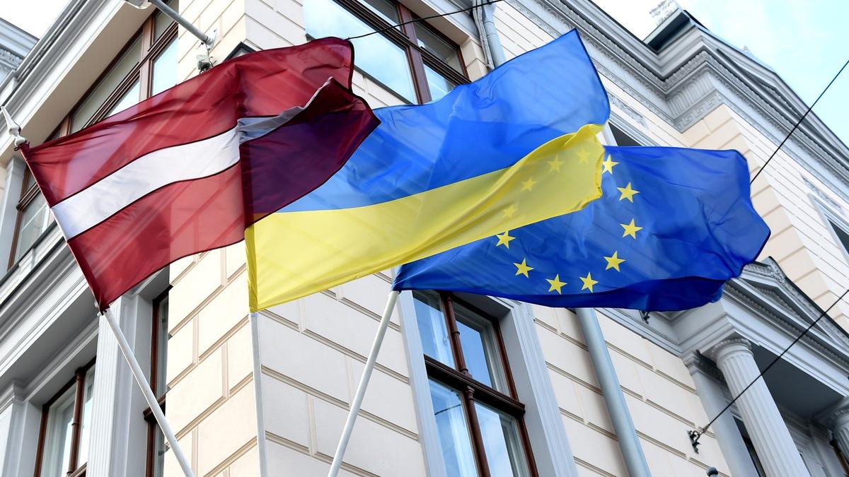 США выделили 1,8 млн долларов шести латвийским организациям, помогающим украинским беженцам