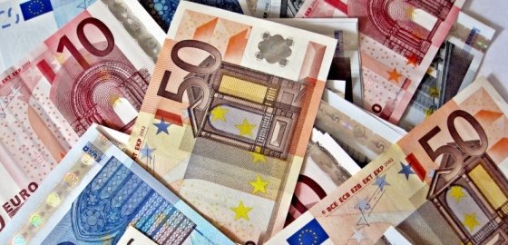 Минимальная зарплата в Эстонии выросла до 430 евро