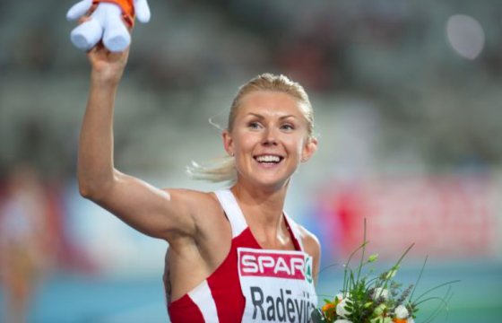 Латвийскую легкоатлетку Радевичу попросили вернуть олимпийскую премию в размере 30 тыс. евро