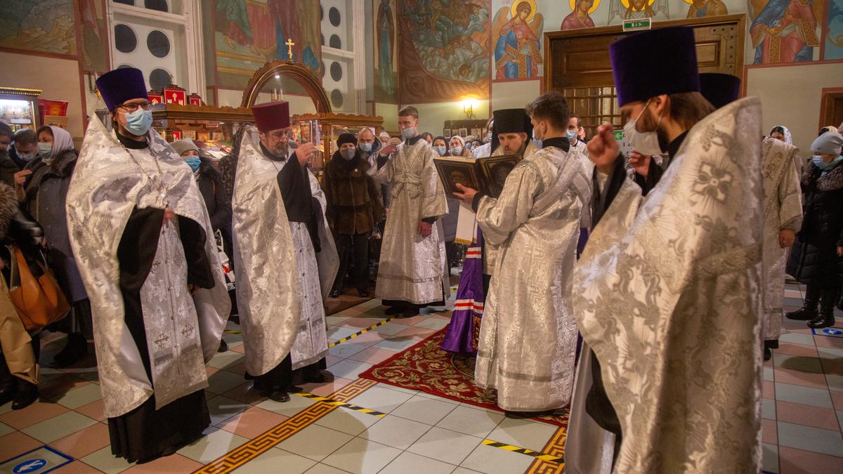Православная церковь Латвии в вопросе независимости от Москвы пытается пролезть где-то посередине — религиовед Никита Андреев