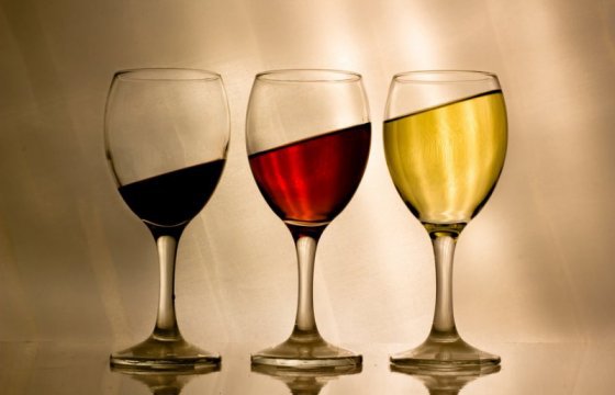 Житель Литвы старше 15 лет в среднем выпивает 11,2 литра алкоголя в год