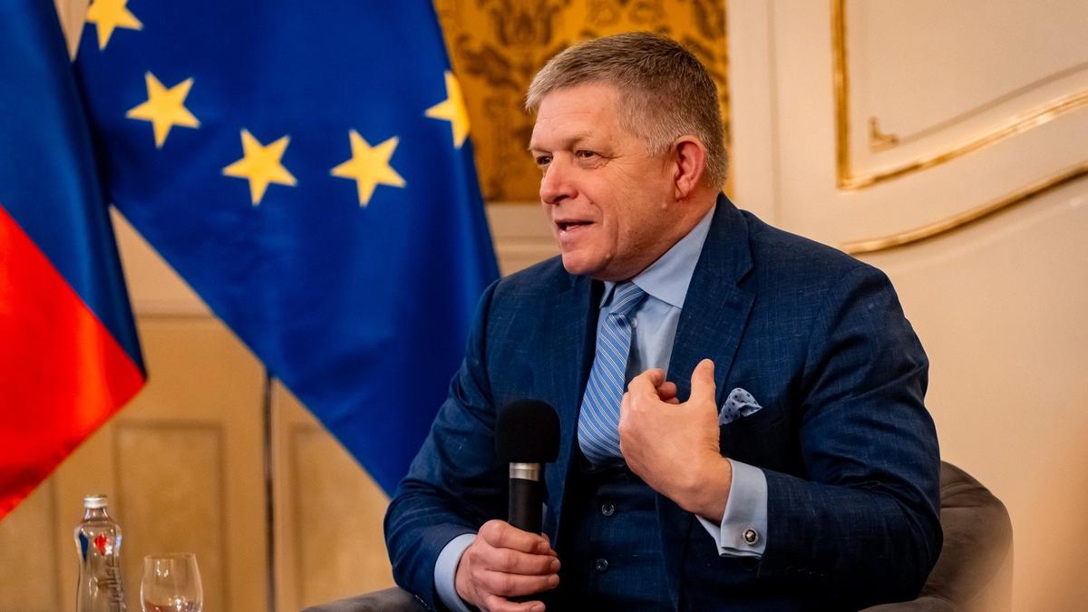 Страны Балтии не пропустят самолет премьера Словакии Роберта Фицо на пути в Москву на празднование 9 мая