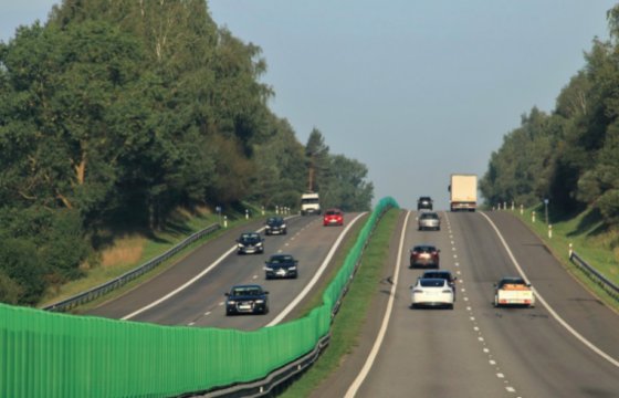На магистрали Вильнюс-Каунас разрешат скорость до 130 км/ч