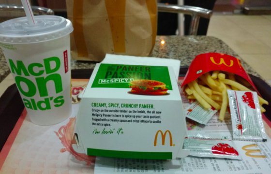 Burger King и McDonald’s объявили о бесплатных обедах для российских медиков