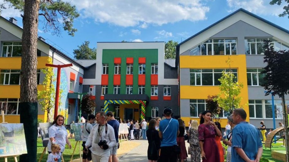 В украинском Ирпене открылся детский сад «Рута». На его восстановление Литва выделила более 4,9 млн. евро
