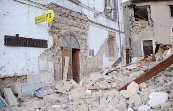 Число жертв землетрясения в Италии достигло 63