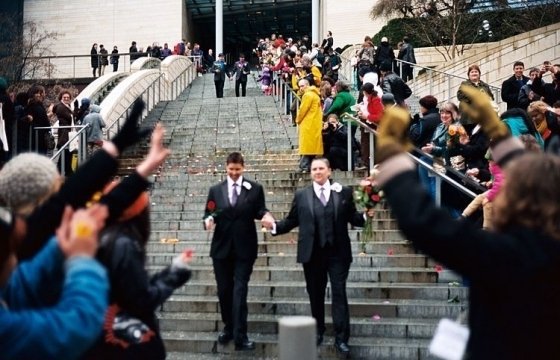 Парламент Финляндии узаконил однополые браки «отныне и навсегда»