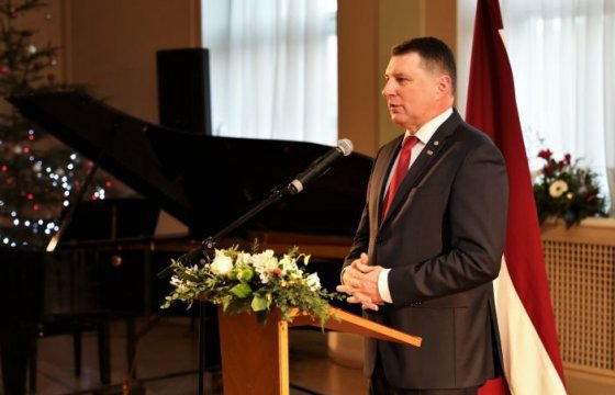 Президент Латвии провозгласит поправки о переходе образования на латышский