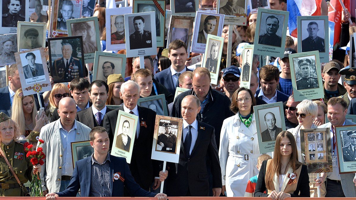 «Бессмертный полк» отменил шествие на 9 мая по всей России