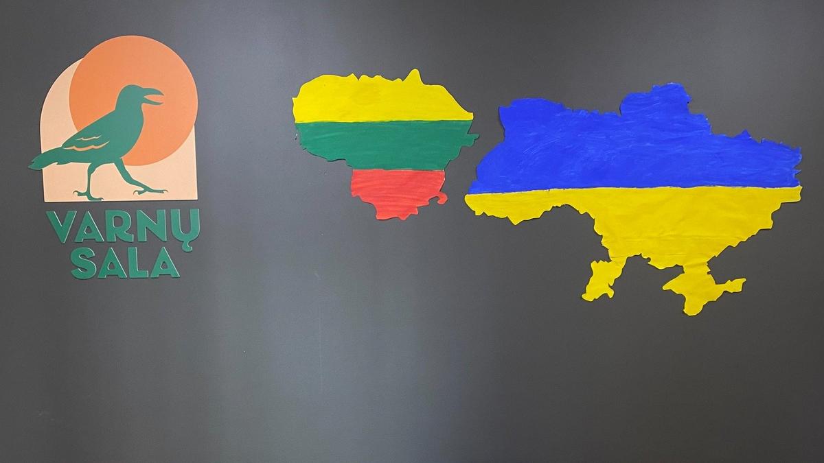 Литовская школа Varnu Sala посреди учебного года ввела плату в 200 евро в месяц за образование на украинском языке